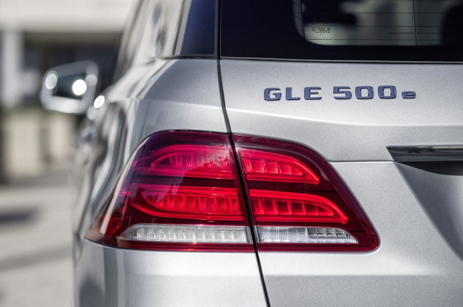 Mercedes-Benz GLE500e 4Matic AMG Line 2015 года  (фото 19 из 29)